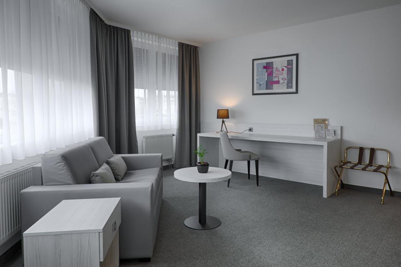 Hotel Townhouse Dahlewitz Dış mekan fotoğraf